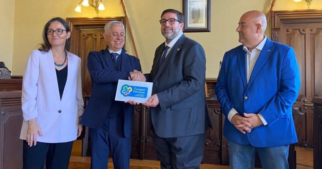 sello Turismo familiar Ávila